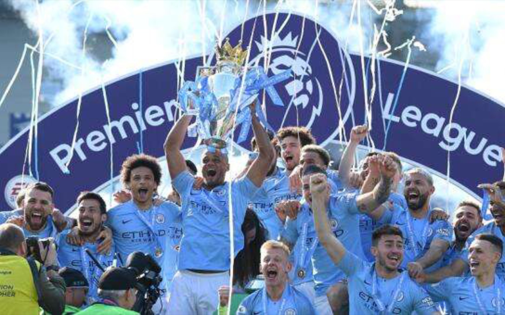 具声望的俱 具声望的俱