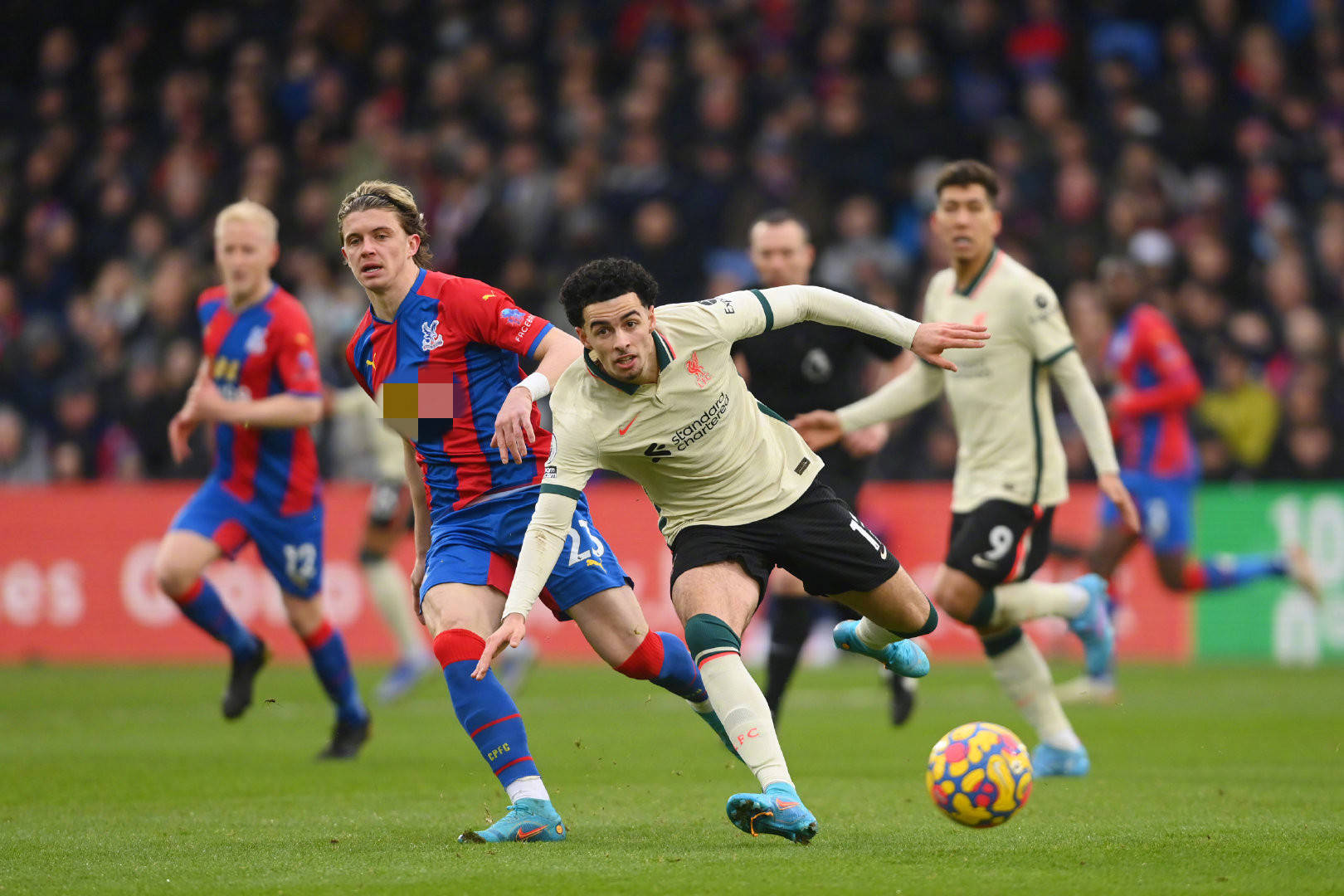 全队在防守 全队在防守